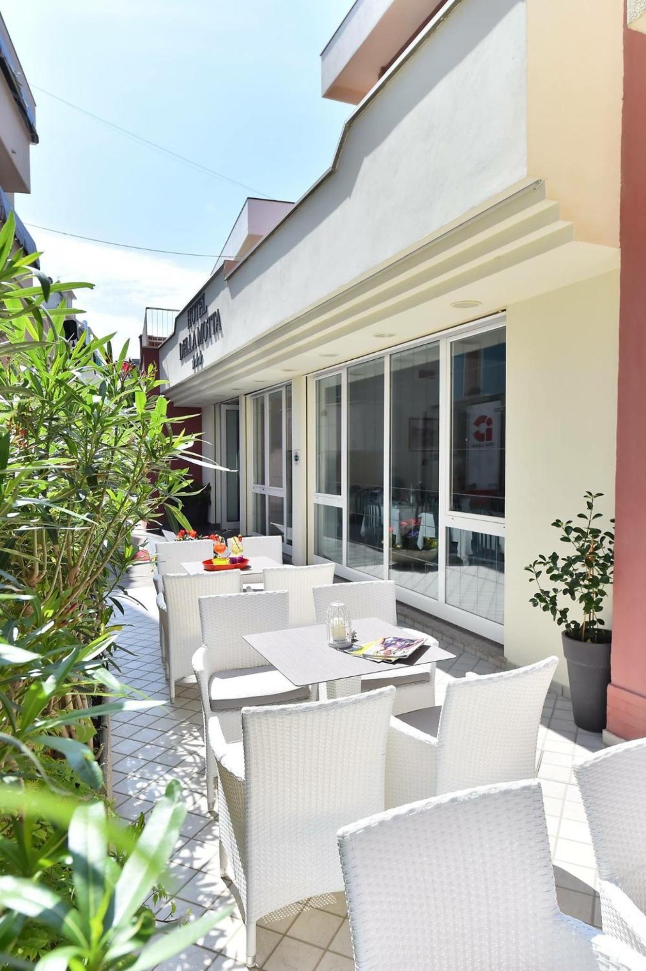 Hotel Della Motta بيلاريا-إيجيا مارينا المظهر الخارجي الصورة