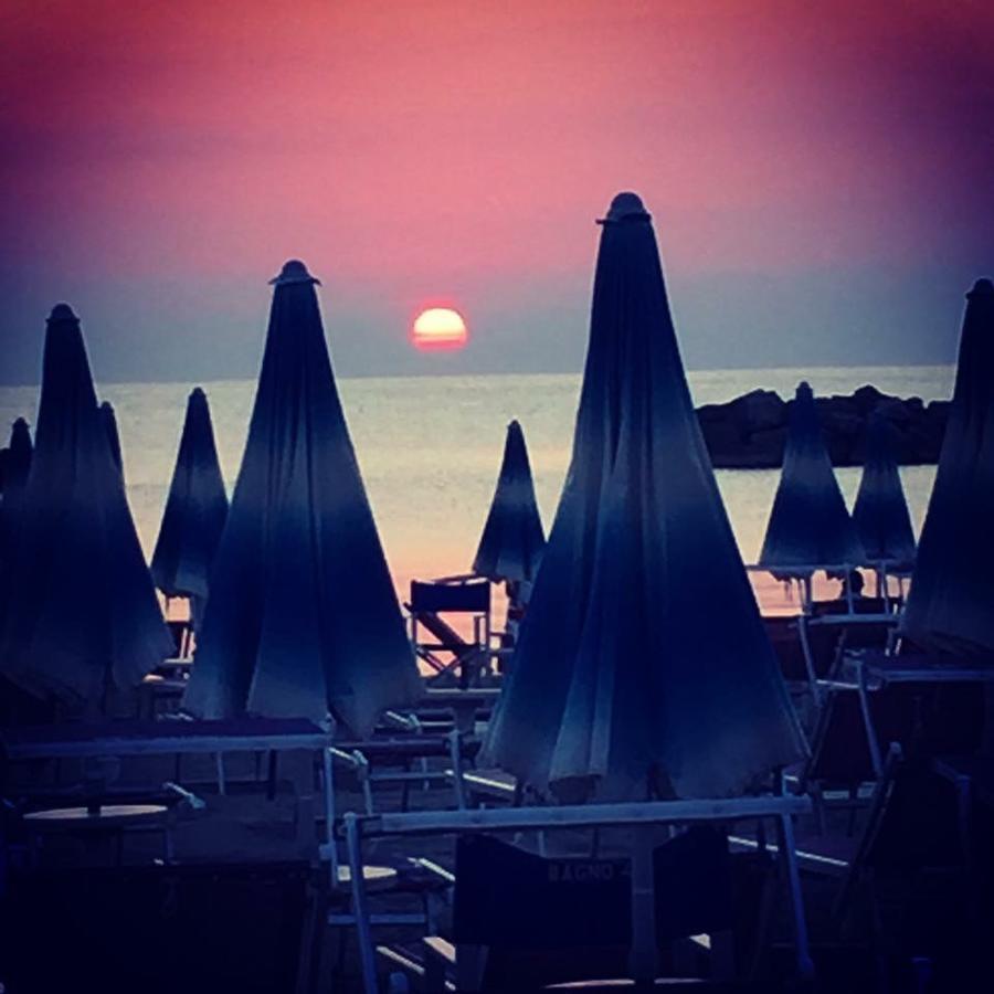 Hotel Della Motta بيلاريا-إيجيا مارينا المظهر الخارجي الصورة